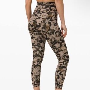 Lululemon Wunder Train Crop Tight 4